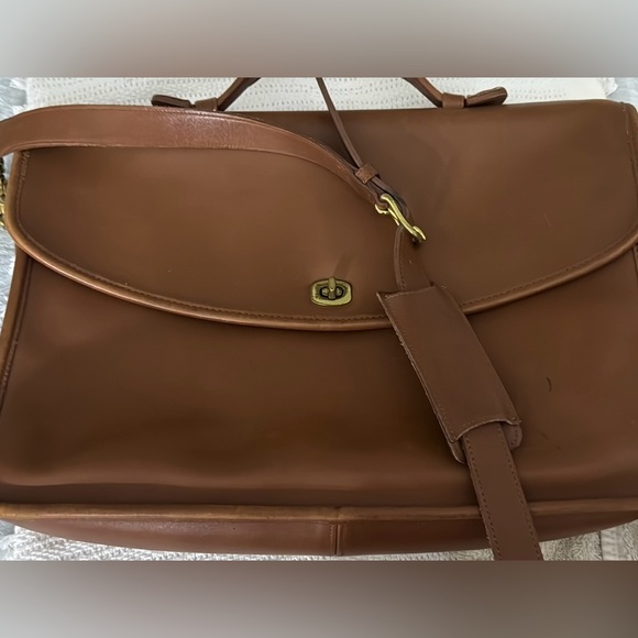 Coach leather brief case. Comes with brochure & including small coach pochette! - Picture 2 of 12
